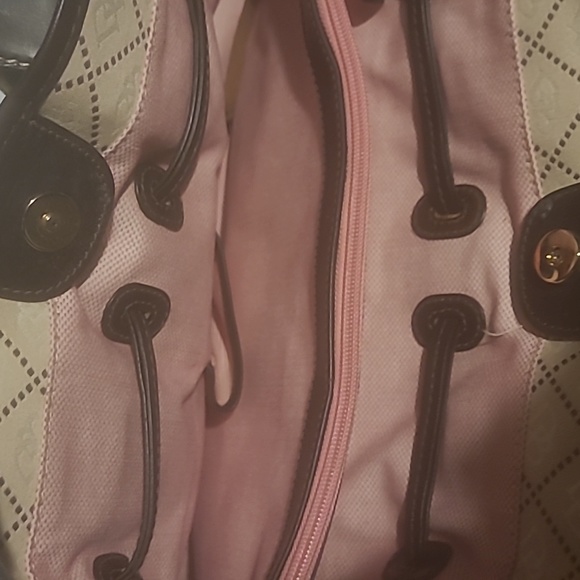 Dooney &Bourke purse - Picture 4 of 4